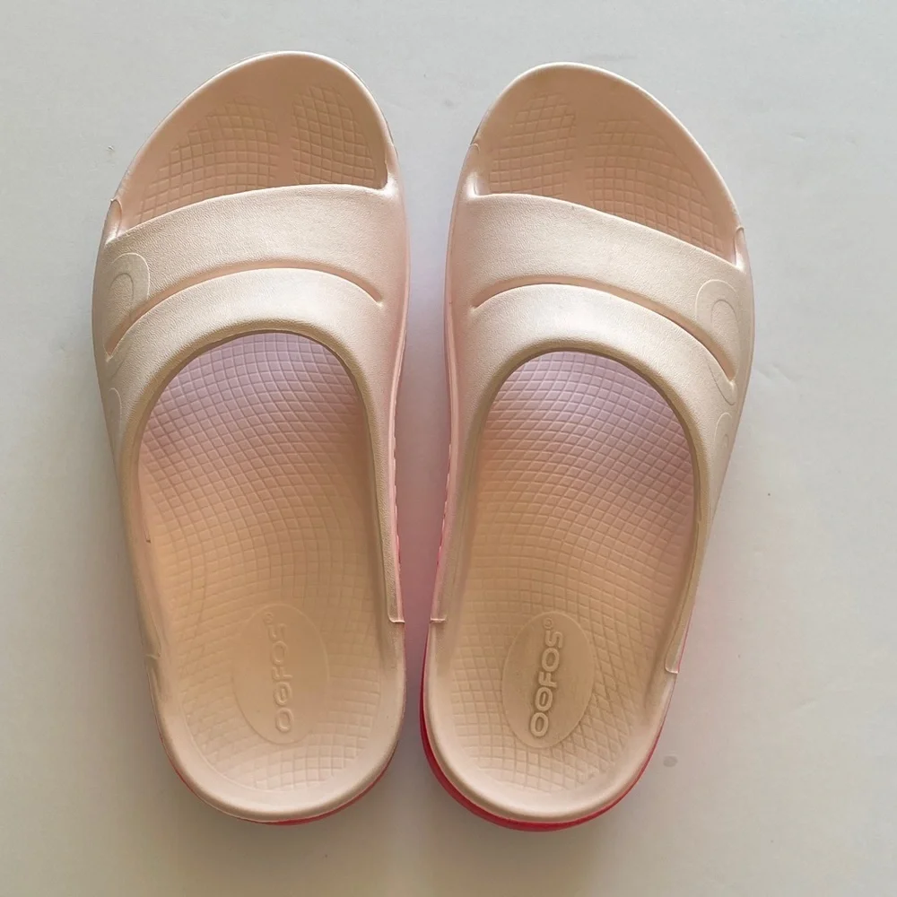 OOFOS OOahh sport slide in blush fade women’s 8 EUC - Picture 2 of 7